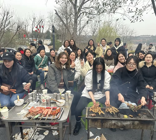 綿陽(yáng)市先鋒醫(yī)療器械有限公司—— 慶?！?.8婦女節(jié)”，共赴燒烤盛宴，致敬巾幗風(fēng)采
